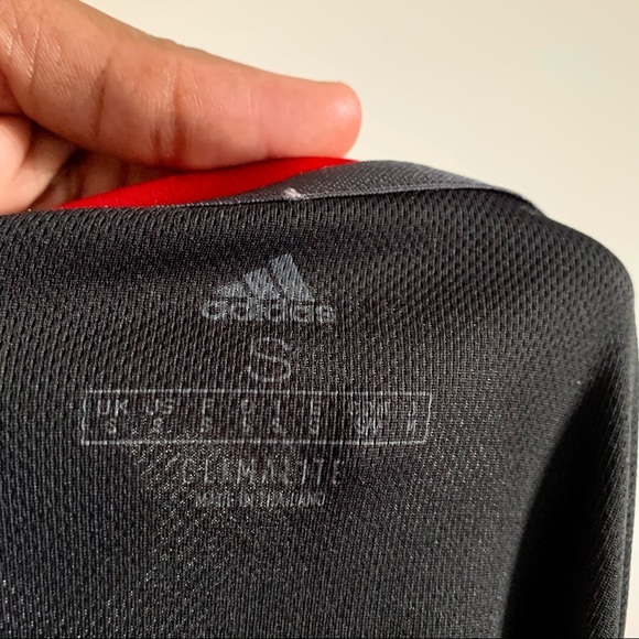 Adidas Causal T-Shirt - Picture 6 of 6